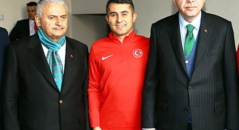 Cumhurbaşkanı Erdoğan ve Başbakan Yıldırım milli antrenörlerle buluştu