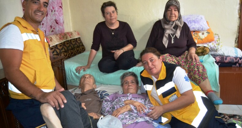 YATALAK ÜNAL AİLESİ’NE AYVALIK BELEDİYESİ’NDEN ŞEFKATLİ HİZMET
