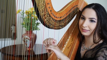 Ünlü Arp sanatçısı Zeynep Öykü Ayvalık’a geliyor