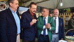 -AYVALIK’TA TOBB BAŞKANI HİSARCIKLIOĞLU’DAN ÇARPICI AÇIKLAMALAR