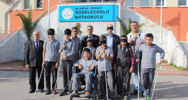 Öğrencilere uygulamalı engelli farkındalığı eğitimi