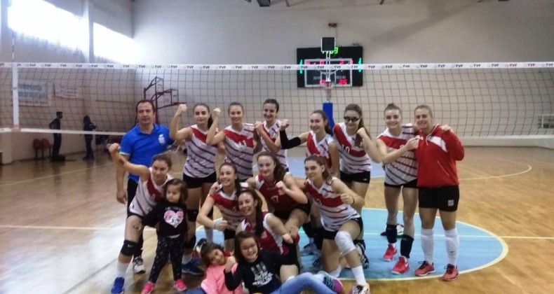 Voleybolda Ayvalıkgücü, Sarıyer’i net skorla geçti. 3-0