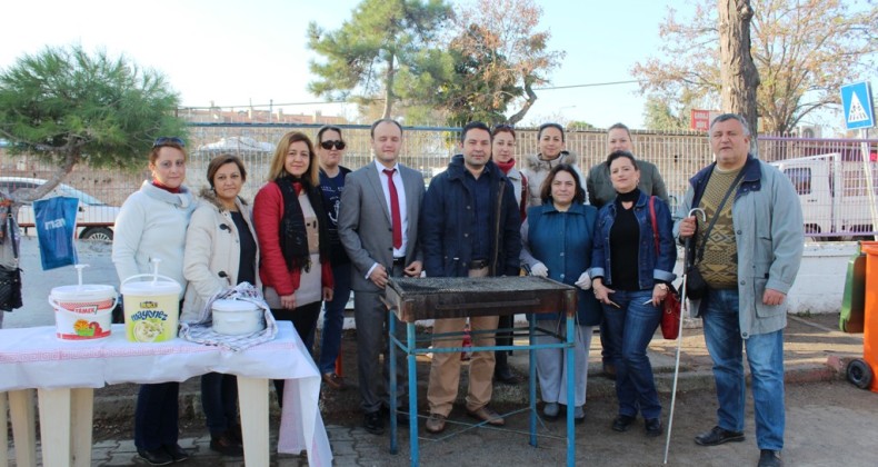 Okul Aile Birliği sucuk ekmek etkinliğiyle kışa ‘merhaba’ dediler