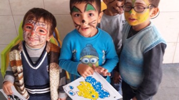 Köy çocuklarının yüzünü güldürdüler