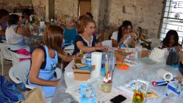 AYVALIK’LI KADINLARIN ELİNDE HAYAT BULAN BİR EGE HİKAYESİ