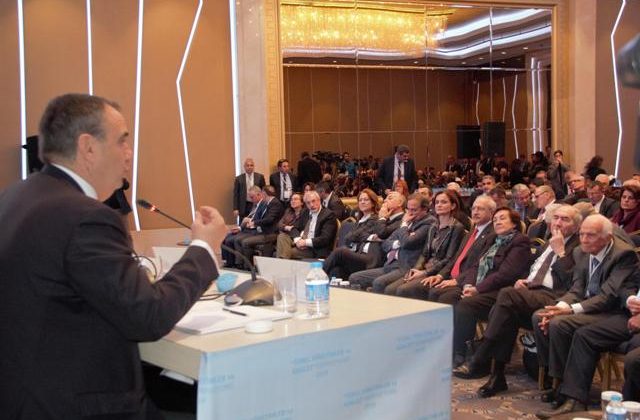BÜYÜKERŞEN VE GENÇER KONUŞTU, KILIÇDAROĞLU DİNLEDİ
