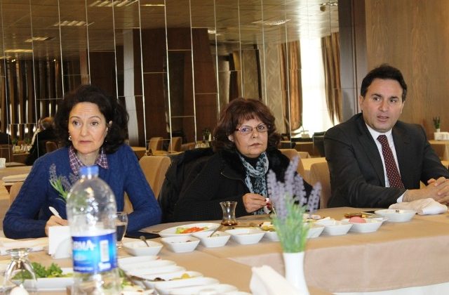 Ayvalık’ta Kaymakam Görgülüaslan’dan basın mensuplarına anlamlı kahvaltı