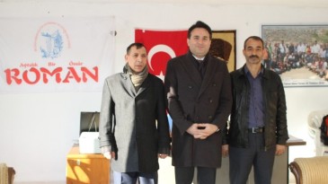Ayvalık Kaymakamı Görgülüaslan Roman vatandaşlarla buluştu