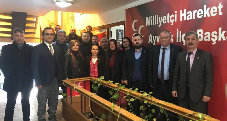AK Parti Ayvalık İlçe Başkanlığı’ndan MHP’nin yeni ilçe yönetimine ziyaret