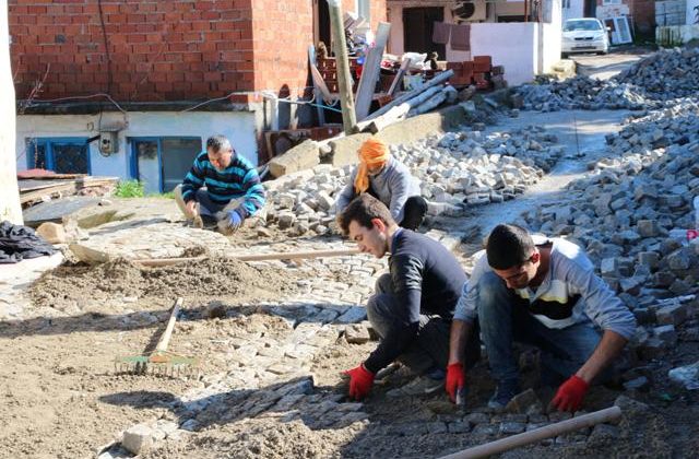 BAŞKAN GENÇER HAMDİBEY’İ İNŞA EDİYOR