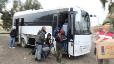Ayvalık’ta 47 göçmen yakalandı