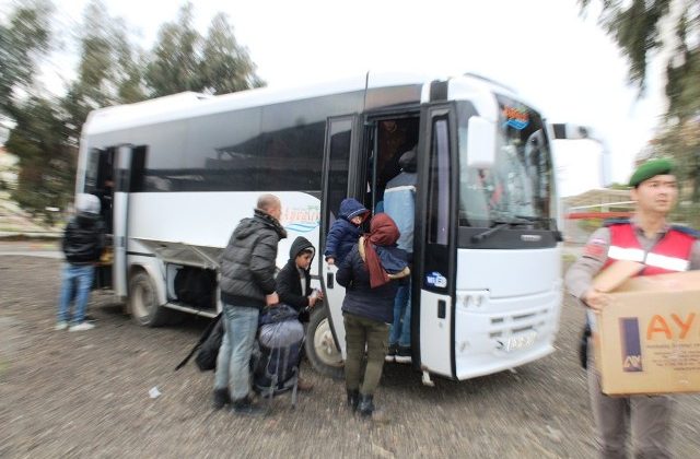 Ayvalık’ta 47 göçmen yakalandı
