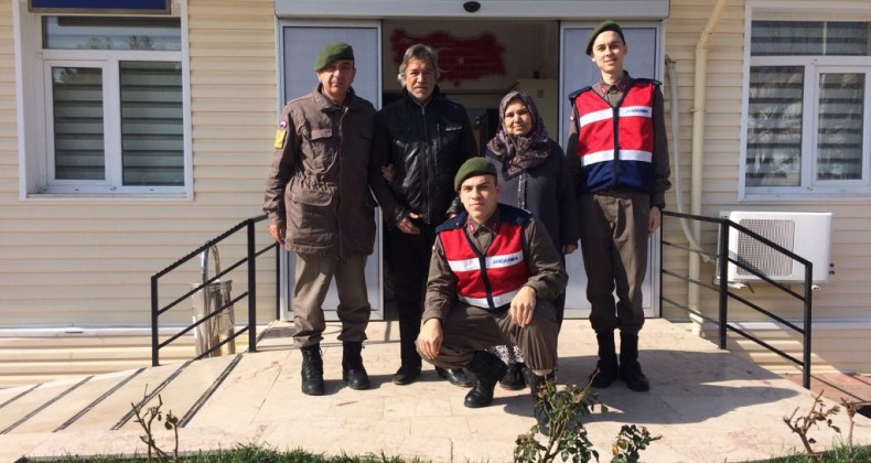 Evi bile olmayan hurda toplayarak engelli maaşıyla geçinen aileden Afrin’de ki mehmetçiğe anlamlı yardım