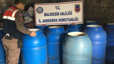 Ayvalık’ta jandarmadan sahte şarap operasyonu
