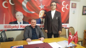 Ayvalık MHP’de bayrağı Ali Atalay teslim aldı