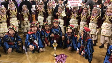 Kıvanç Sarlıcalı Folklor takımı MEB Halk Oyunları Yarışması’nda birinci oldu