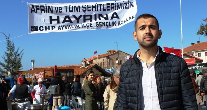Ayvalık’ta CHP’li gençlerden Afrin Şehitleri için lokma hayrı