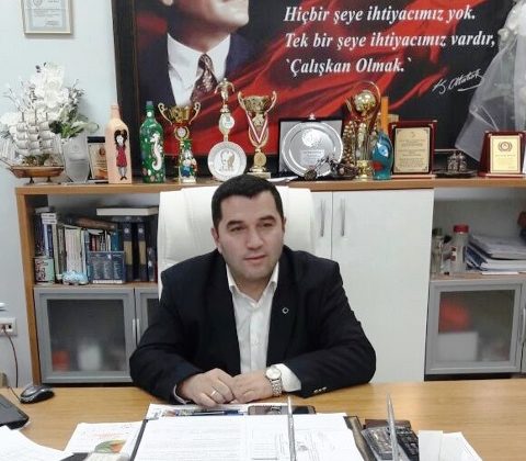 Ayvalık Eğitim Bir-Sen, “Öğretmene yapılan her kötülük geleceğimizin erozyonudur”