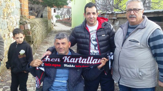 Galatasaraylı engelliye Beşiktaşlı desteği