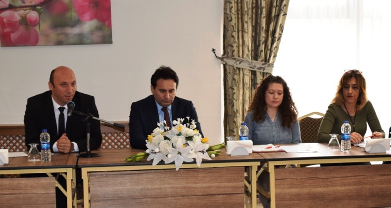 Ayvalık’ta Okul Rehberlik Toplantısı yapıldı