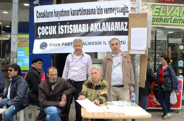 Çocuk istismarları için imza kampanyası düzenlediler