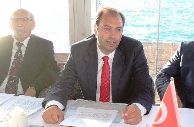Aydın Şensal Ayvalık Ticaret Odası başkanlığına aday olduğunu açıkladı