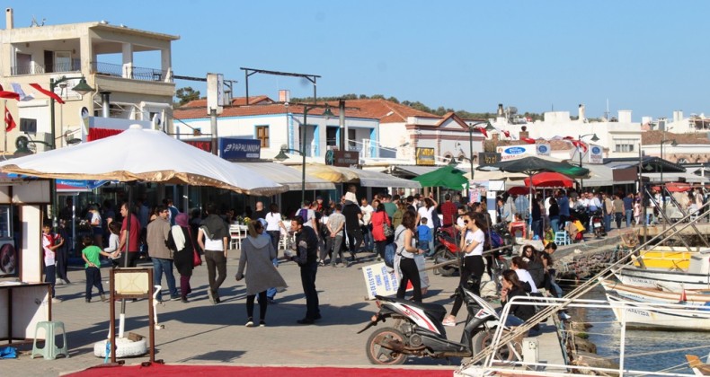 23 Nisan tatilinde Ayvalık’ta tarihi kalabalık