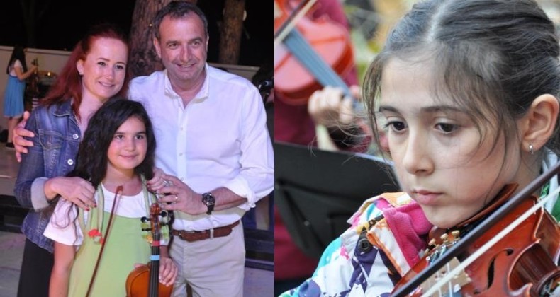 ZEYTİN ÇEKİRDEKLERİ PARİS REPERTUVARIYLA 21 MAYIS’TA İSTANBUL’DA