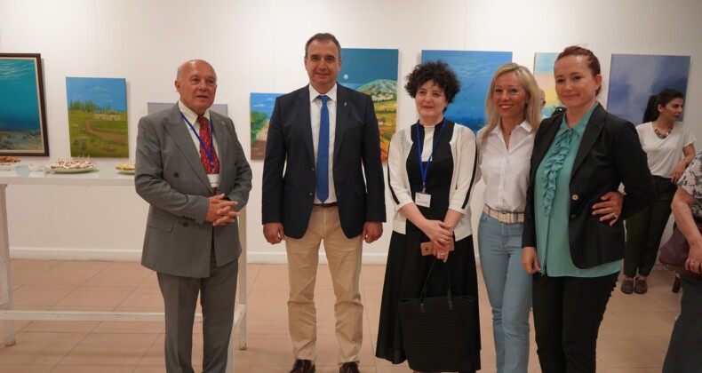 RESSAM ASİL ÖZGÜR VE ÖĞRENCİLERİNİN SERGİSİ AÇILDI