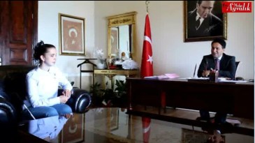 Ayvalıkda tatil kazanan görme engelli Sonay´ın ilk günü