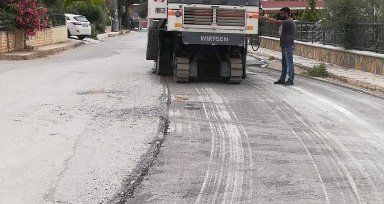 AYVALIK BELEDİYESİ ŞİRİNKENT YOLUNDA ASFALT ÇALIŞMASINA BAŞLADI