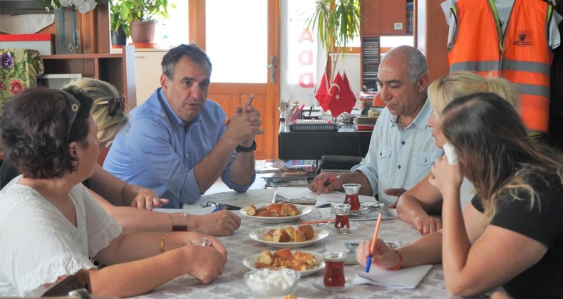BAŞKAN GENÇER, ADD AYVALIK ŞUBESİNİ ZİYARET ETTİ