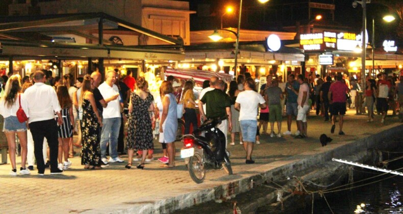 Ayvalık’ta bayram yoğunluğu
