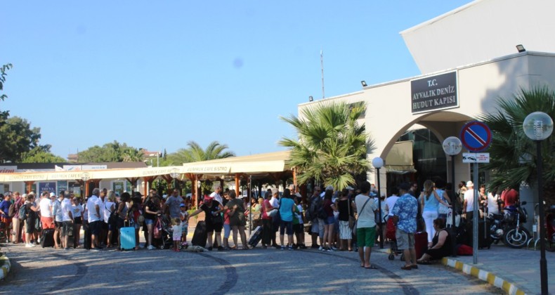 Ayvalık’tan Yunanistan’ın Midilli Adası’na geçişler hızlandı