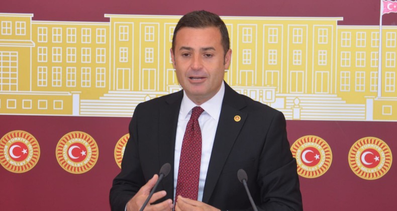 CHP’Lİ AHMET AKIN: “DEVLET SÜT ÜRETİCİMİZİ MAĞDURİYETTEN KURTARMALI”