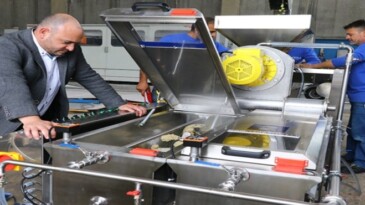 İtalya’dan Zeytin Sıkma Makinesi İstedi, Gelmeyince Kendisi Üretti