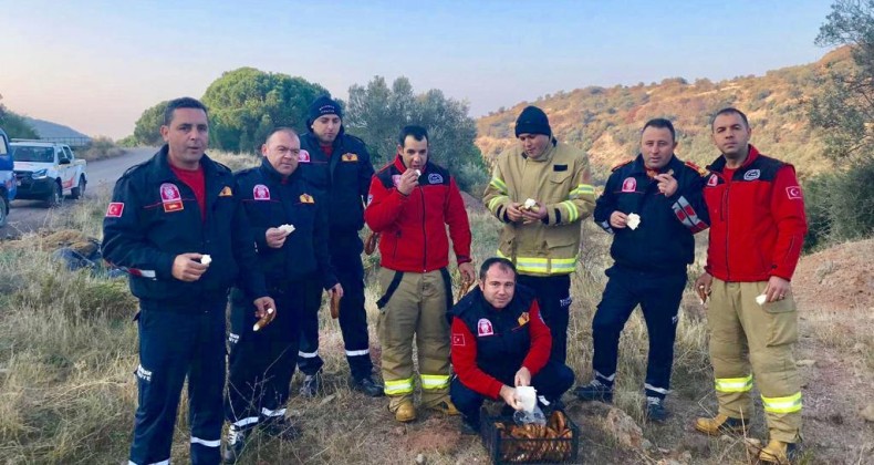 Altınova’ya düştüğü savunulan uçağı can siperane çabalarla aradılar