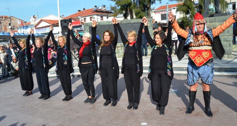 Ayvalık’ta 3’sü düzenlenecek “Bir Deniz İki Yaka Kol Kola- Aynı Denizlerin Dansları ve Şarkıları” etkinliğinde geri sayım başladı