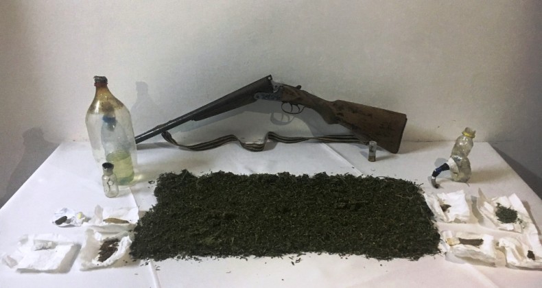 Ayvalık’ta jandarmadan uyuşturucu operasyonları