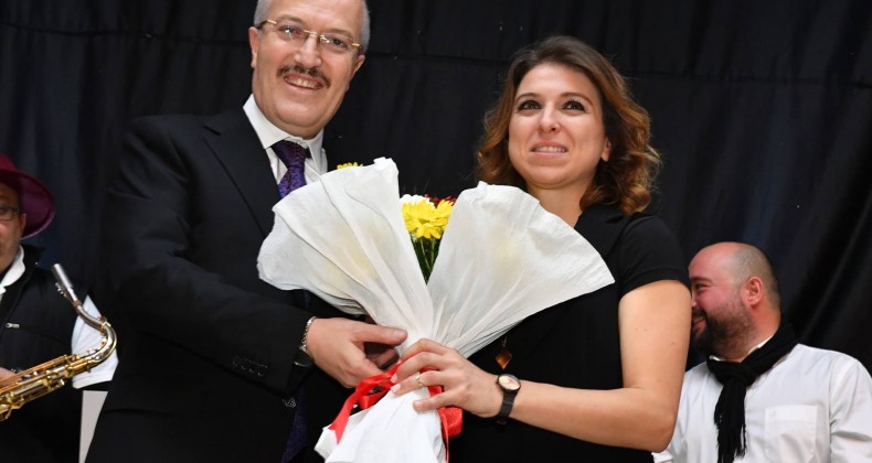 BAŞKAN KAFAOĞLU; “BARIŞ MANÇO YERLİ VE MİLLİ BİR SANATÇIYDI”