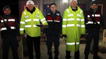 Ayvalık’ta polis ve jandarma sayesinde huzurlu yılbaşı