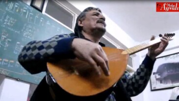 Pir Sultan Abdal Kültür Derneği Ayvalık Şubesinde Saz ve Bağlama Kursu