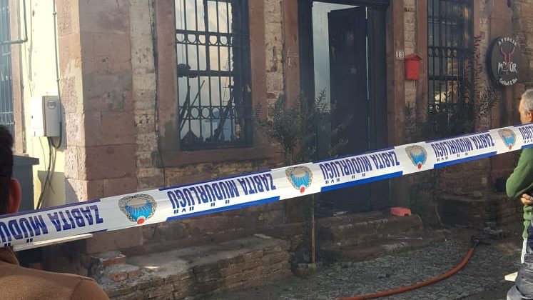 Ayvalık’ta korkutan yangın