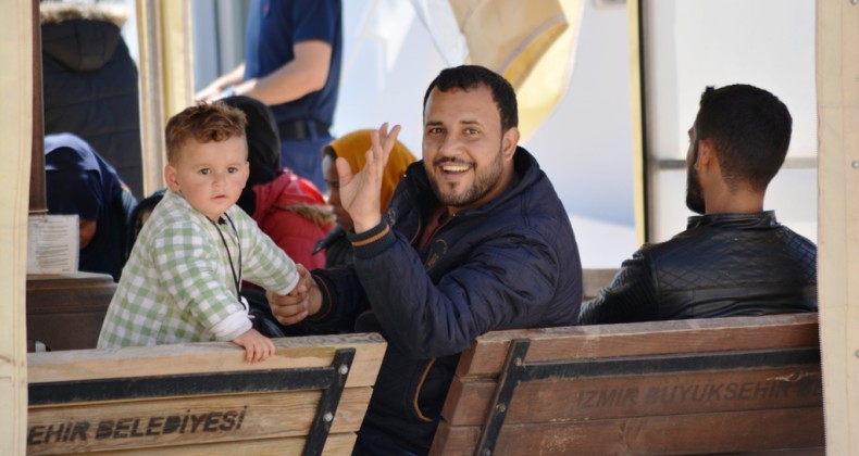 Ayvalık’ta 26 göçmen Sahil Güvenlik ekiplerince yakalandı