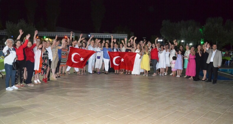 Ayvalık HEM’den sene sonu defilesi