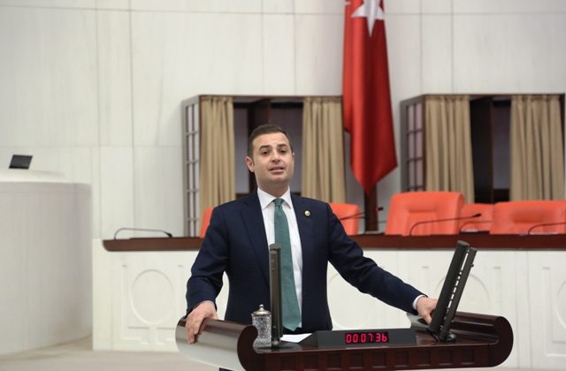 CHP’Lİ AHMET AKIN BALIKESİR’DEKİ MERA SATIŞLARININ İZİNİ SÜRÜYOR