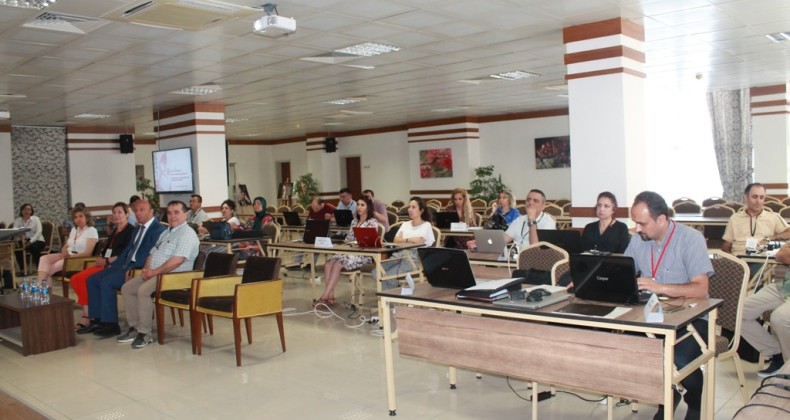Cunda Uygulama Oteli’nde ‘Standart Donatım Çalışmaları’ semineri