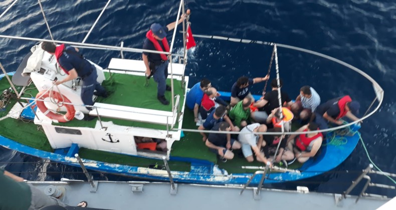 17 FETÖ şüphelisini kaçırmaya çalışan 2 organizatör tutuklandı