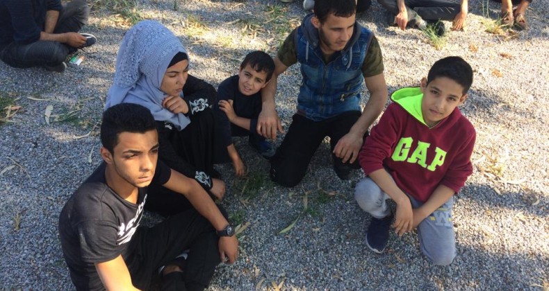 Ayvalık’ta 45 Suriyeli göçmen 1 organizatör yakalandı