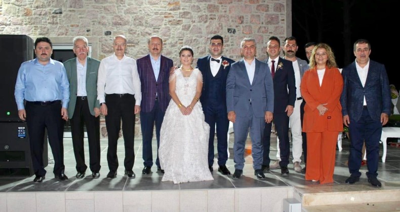Gömeç, Gömeç olalı böylesi görkemli ve kalabalık düğün görmedi